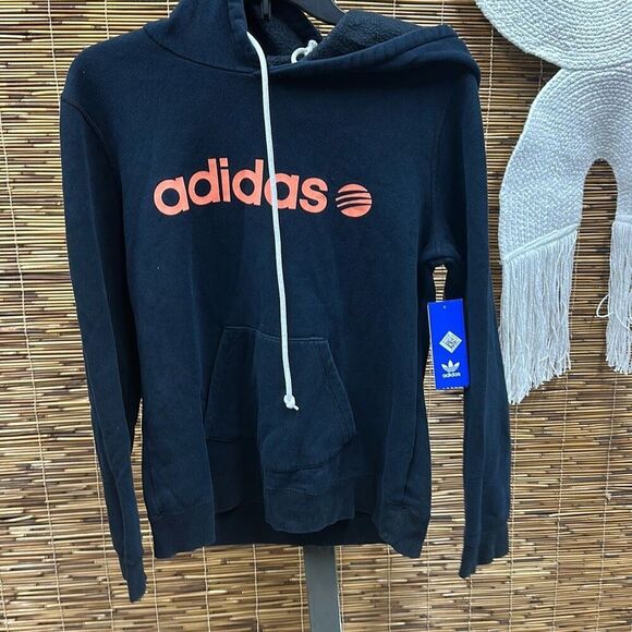 Adidas sweater size XL‎ - Picture 1 of 2
